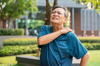 Shoulder and Arm Pain Treatment in the Boca Raton, FL 33432 area